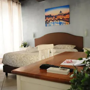Re Monti 2*, Roma Italia